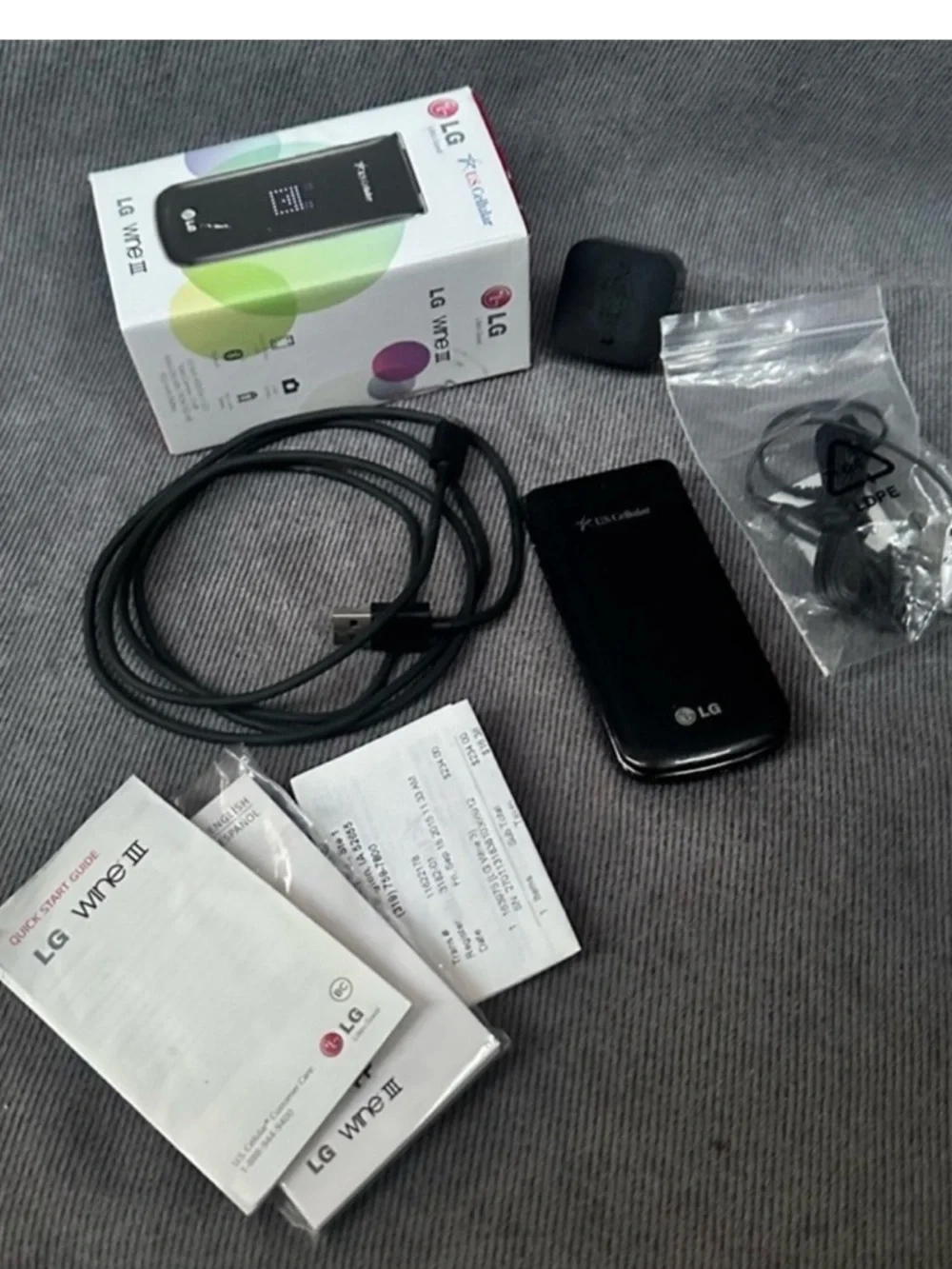 LG UN530 Wine III U.S Cellular Flip Phone WORKS W/ Original Box vintage